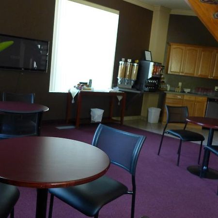 The Bridgeport Inn Fort Mcmurray Extérieur photo