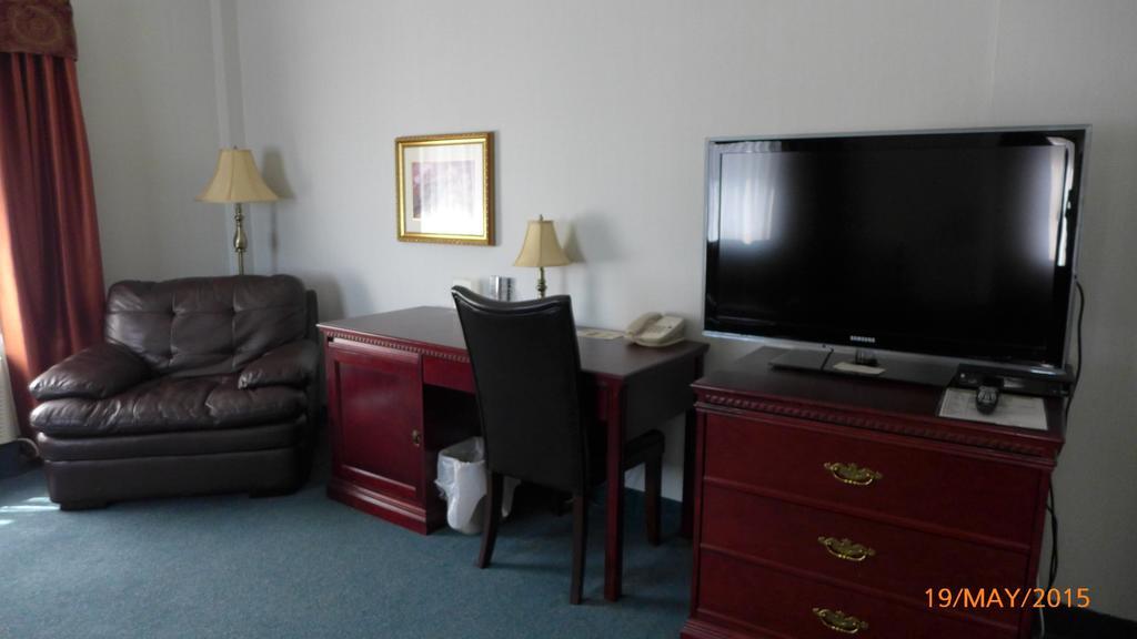The Bridgeport Inn Fort Mcmurray Chambre photo