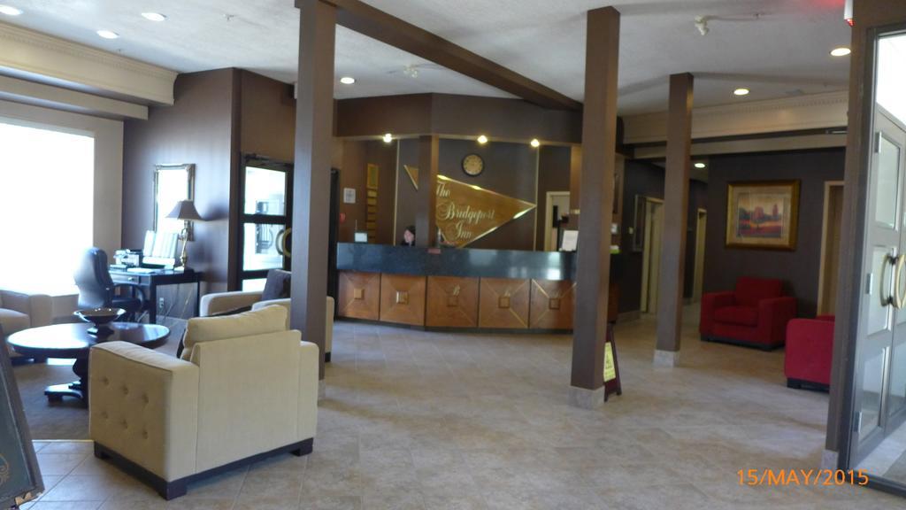 The Bridgeport Inn Fort Mcmurray Extérieur photo