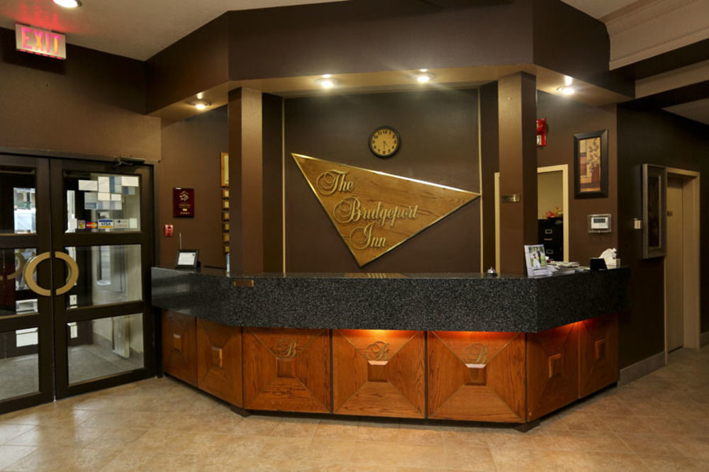 The Bridgeport Inn Fort Mcmurray Extérieur photo