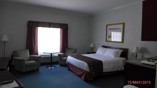 The Bridgeport Inn Fort Mcmurray Extérieur photo