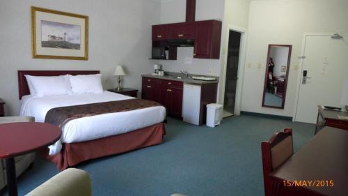 The Bridgeport Inn Fort Mcmurray Extérieur photo